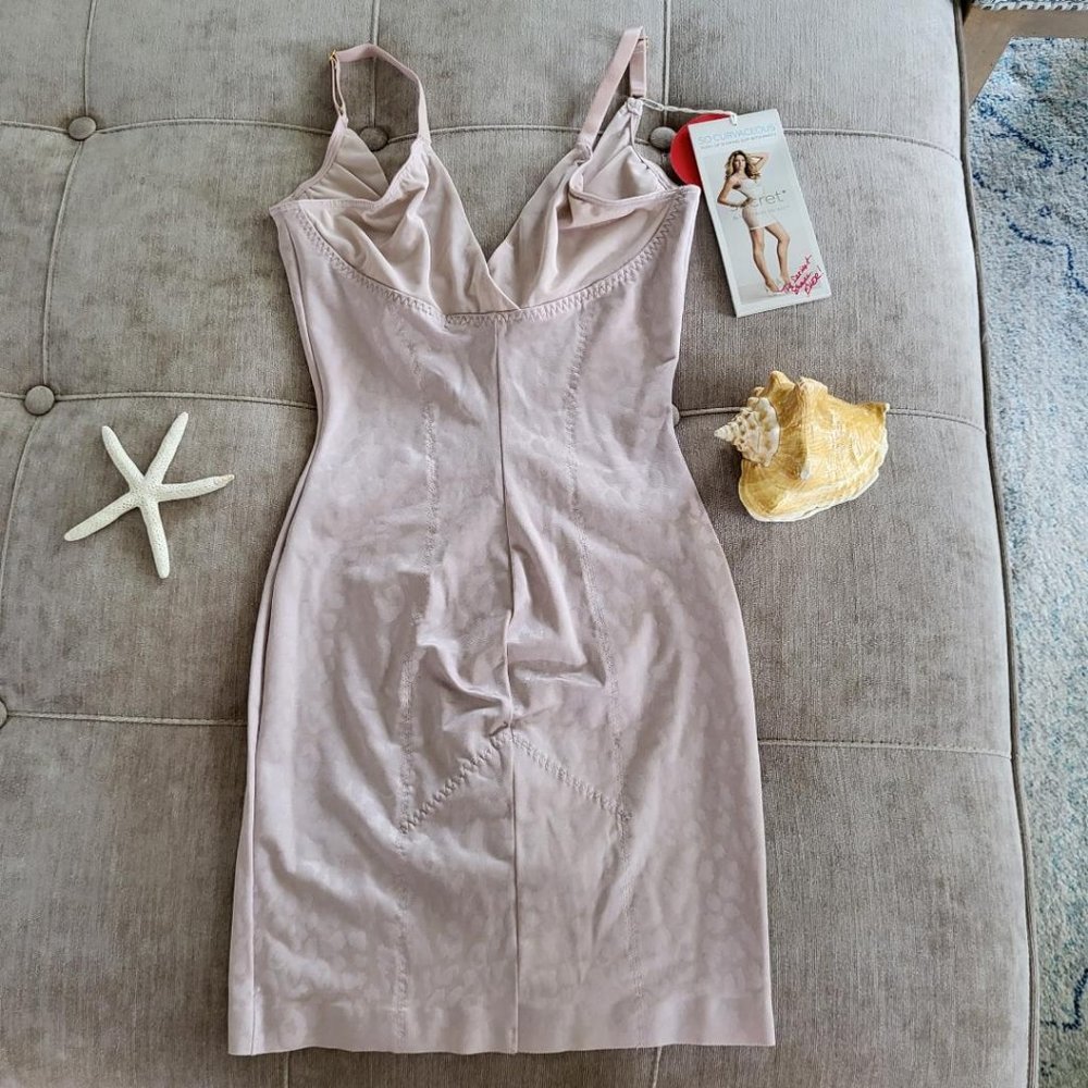 Victoria's Secret NEW with Tags Push up Shaping Slip with Panty.Small Tope/Blush